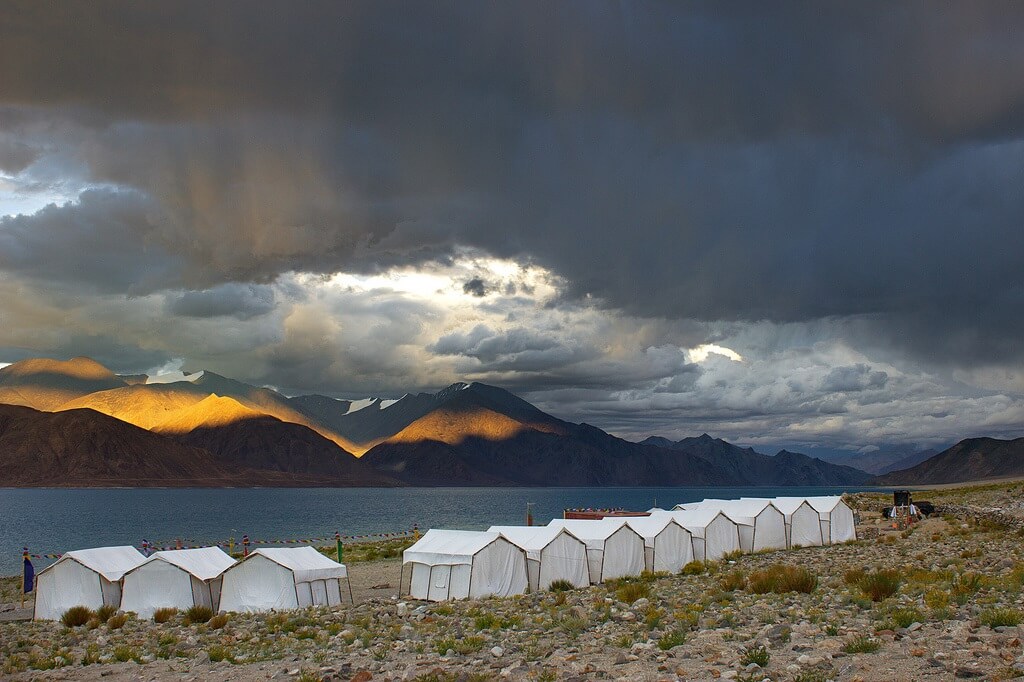camping at pangong lake